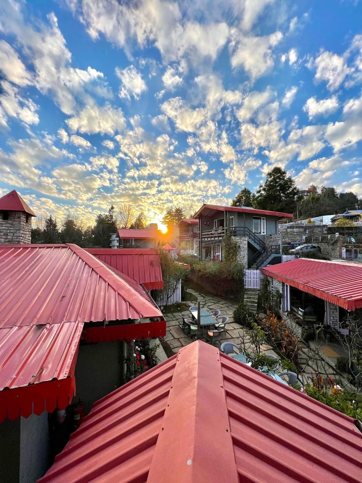 The Birdcage, Mukteshwar Hotel Exterior photo