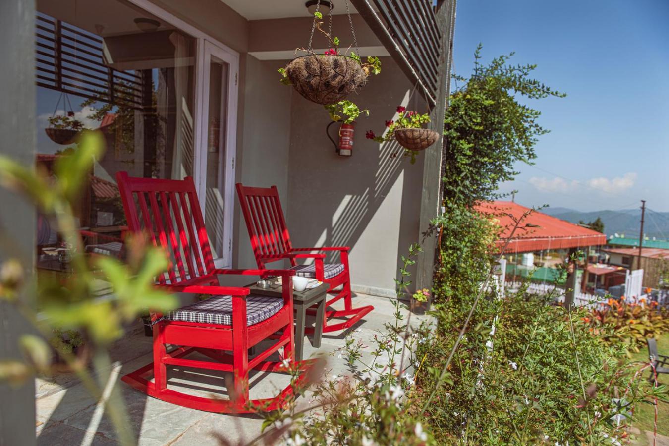 The Birdcage, Mukteshwar Hotel Exterior photo