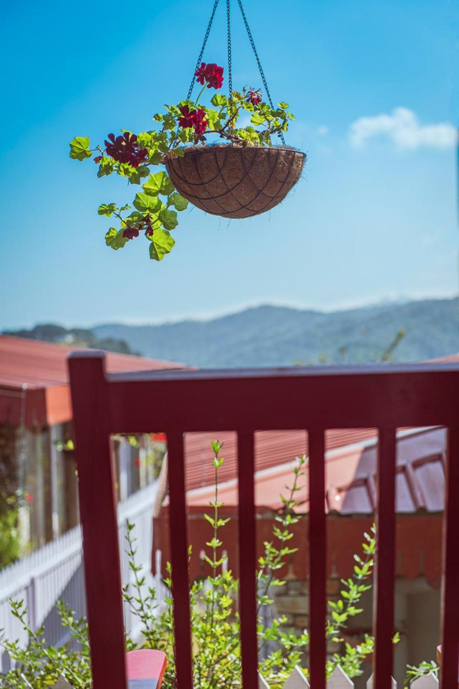 The Birdcage, Mukteshwar Hotel Exterior photo